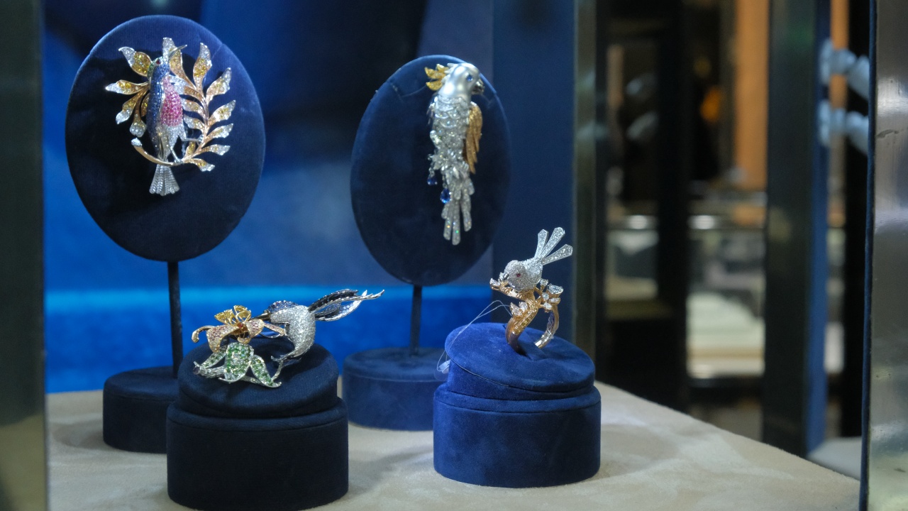 Mondial Fantasy, Perhiasan Unisex nan Pantas untuk Pria Modern