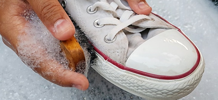 sepatu kets