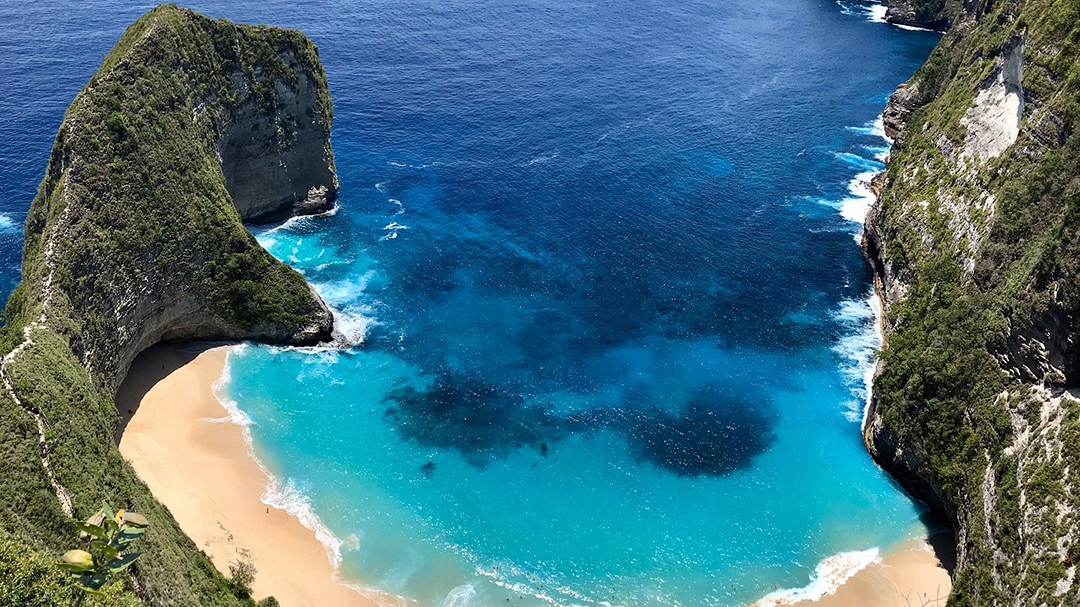 Bali Keluarkan Aturan Berwisata, Wisman Harus Pakai Baju Sopan, Bayar Retribusi, dan Berkendara dengan SIM