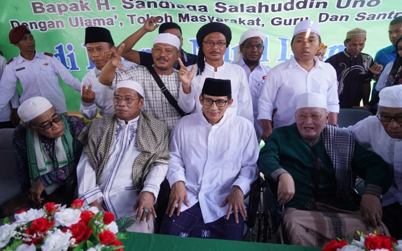  Bertandang ke Pondok Pesantren Nurul Islam, Sandiaga Cerita Soal Salahuddin Al Ayubi