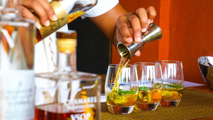 Rum yang Diolah Menjadi Minuman Tropikal Favorit Semua Orang