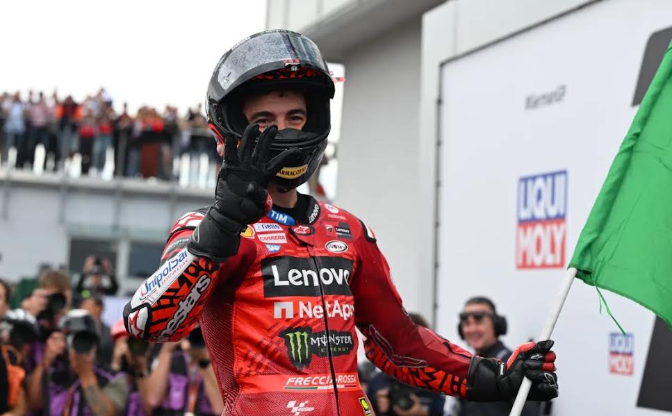 Bagnaia Berikan Hadiah Spesial kepada Anak-Anak saat MotoGP Jerman