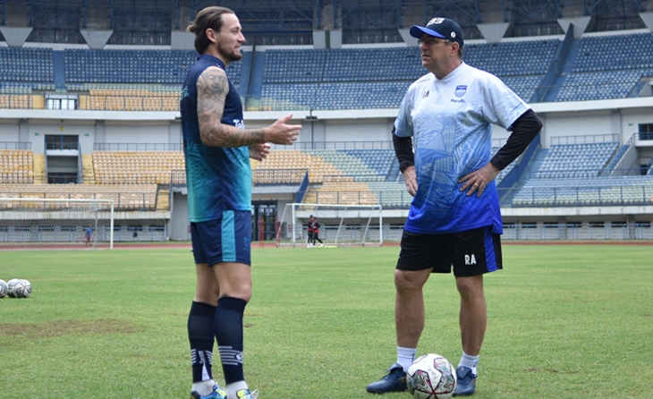 Malam Ini, Persib Siap Pertahankan Rekor Belum Terkalahkan