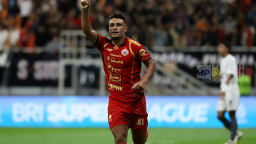 Aksi Persija Jakarta Bungkam PSM Makassar dengan Skor Tipis 2-1