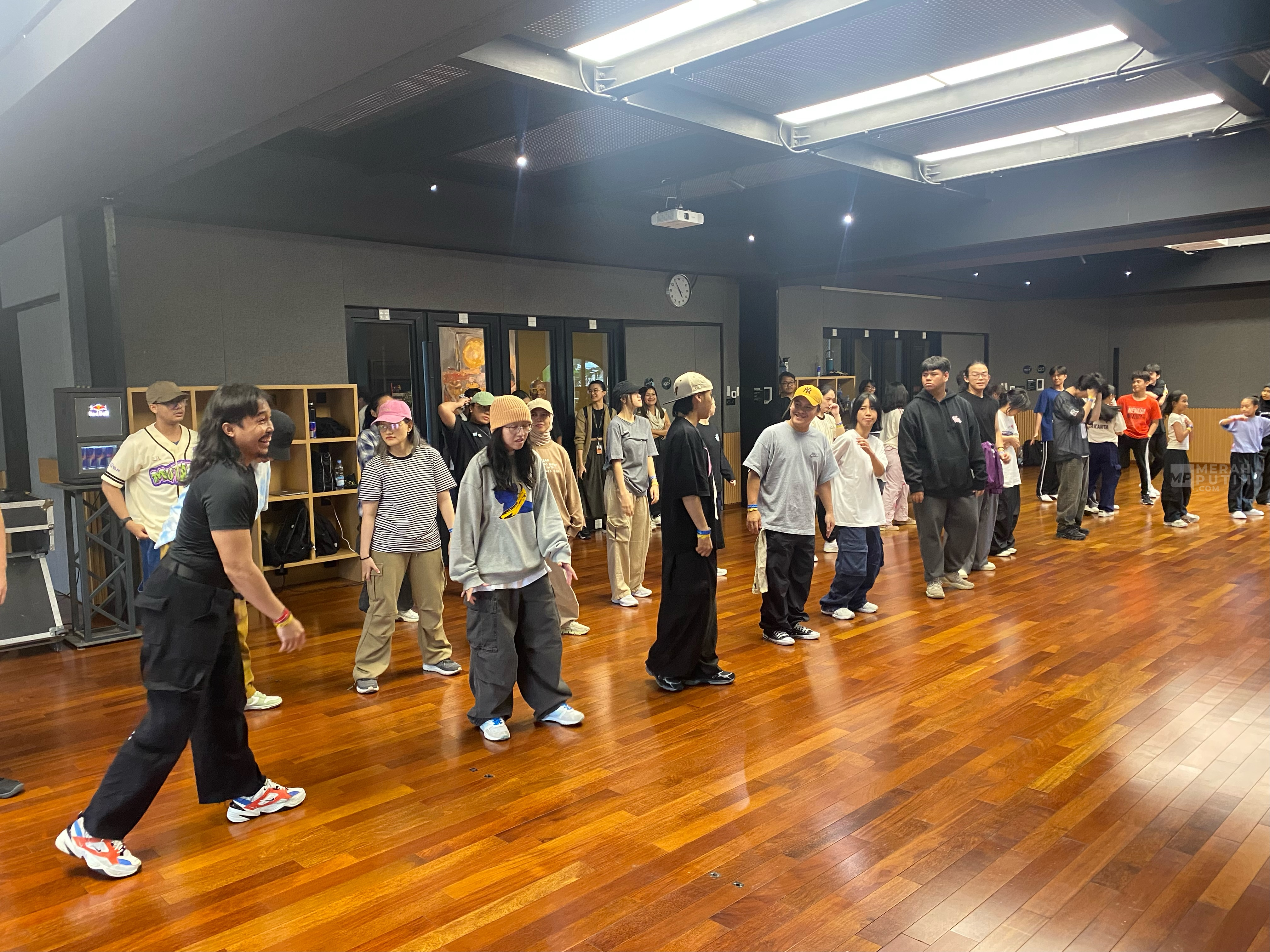 Hip-hop Street Dance Ajang Pembuktian dan Penunjukkan Jati Diri Para Dancer