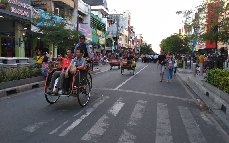 Pemandangan kawasan Malioboro saat berlakunya kawasan bebas kendaraan bermotor