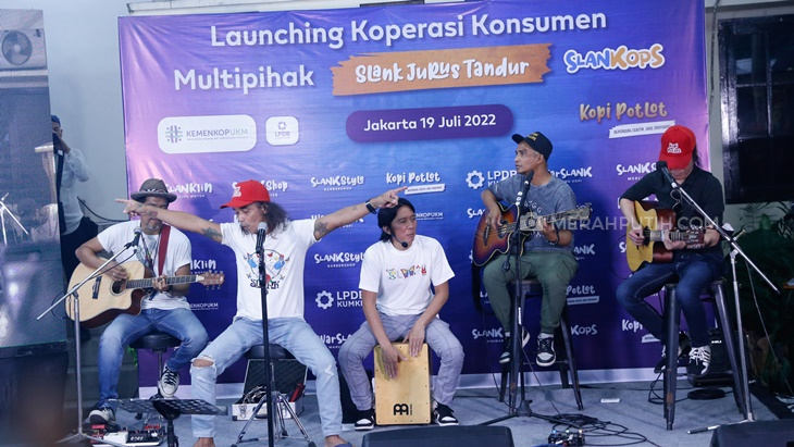 Slank Naik Kelas Dirikan Koperasi Konsumen Berbasis Fans