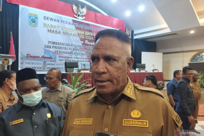 Paulus Waterpauw Layangkan Somasi kepada Kuasa Hukum Lukas Enembe