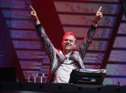 Armin van Buuren Sukses Hibur Penonton