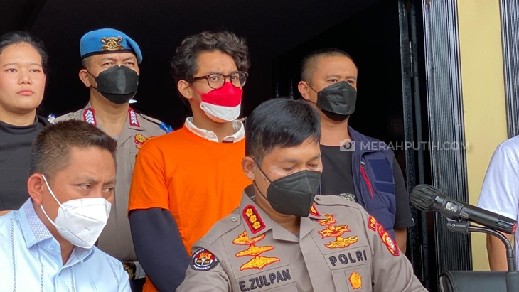 Ditampilkan Pakai Baju Tahanan, Ardhito Pramono Terancam Dipenjara Empat Tahun