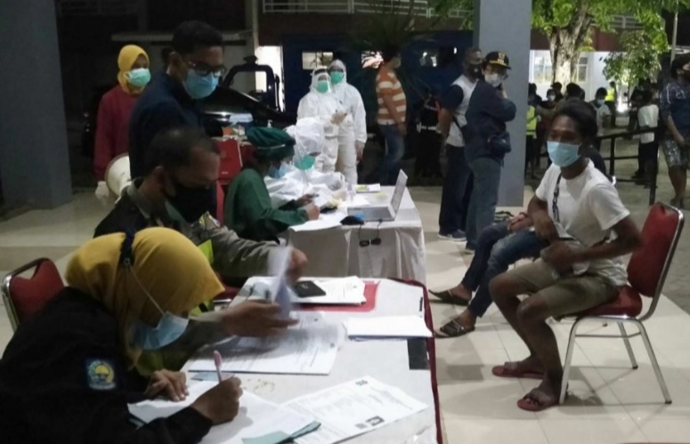 Tes Swab di Surabaya. (Foto: Andika)