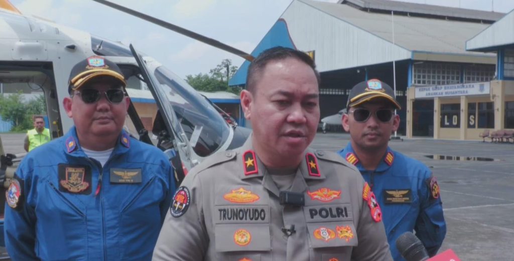 Pantauan Udara Polri, Sejumlah Rumah di Bekasi Masih Terendam Banjir