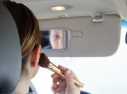 Samarkan Mata Panda dengan Teknik Ombre Concealer