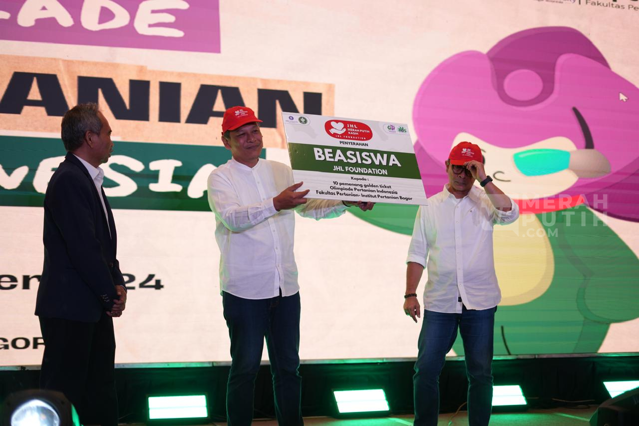 Beasiswa JHL Foundation Atasi Keterbatasan Biaya Siswa Berprestasi