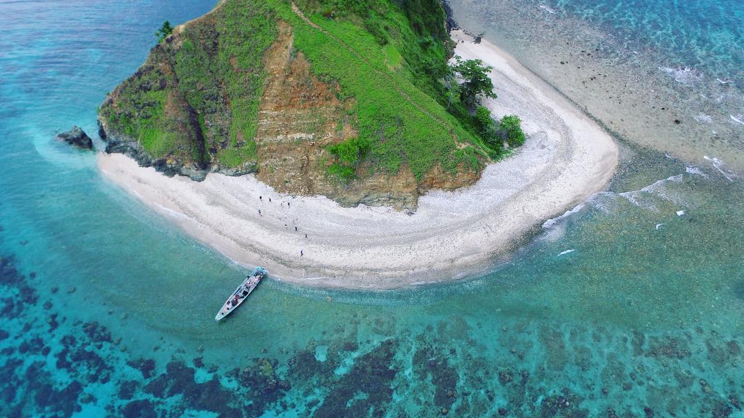 Pulau Baling-baling, Menikmati Keindahan Pantai di Atas Ketinggian