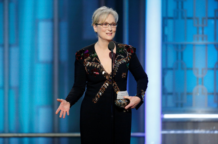 Terkait Rancangan Busananya di Piala Oscar, Meryl Streep Tak Mau Memaafkan Karl Lagerfeld 