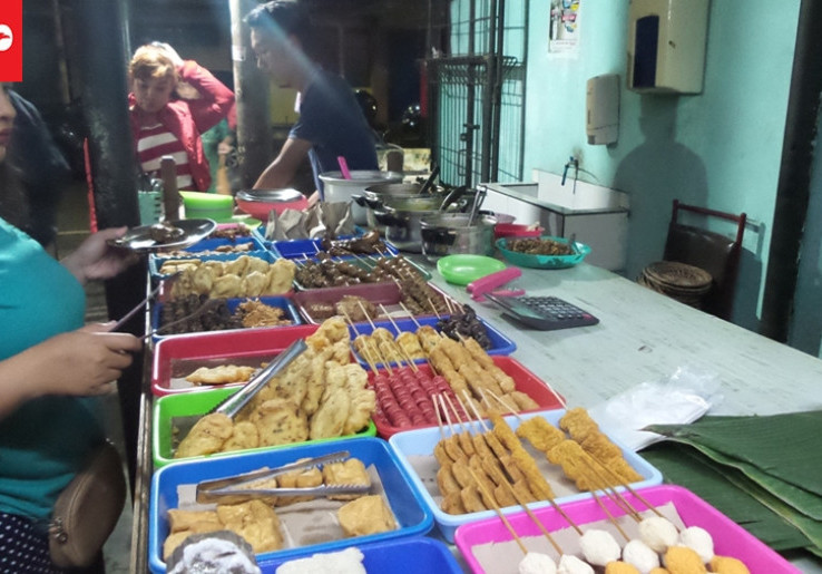 Menghabiskan Malam Ditemani Tembang Kenangan di Hik Plus Karanganyar