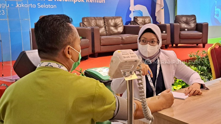 249 Nakes Dipecat Bupati Manggarai, DPR Desak Segera Diperkerjakan Kembali
