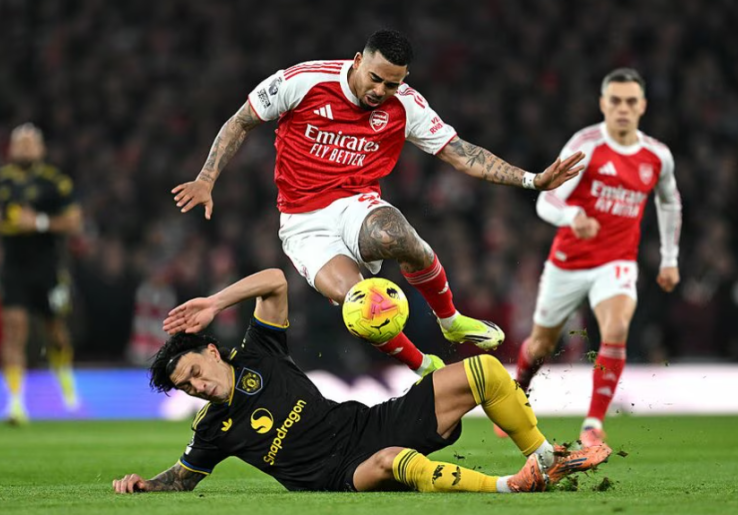 Arsenal Masih di Puncak Klasemen karena Keberuntungan, Rio Ferdinand Singgung Performa Man City dan Liverpool