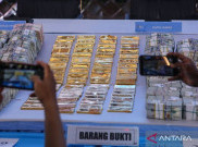 Lab Pegadaian Tes Keaslian Kadar Emas 74 Kg Sitaan dari Brankas Rumah Eks Jampidsus