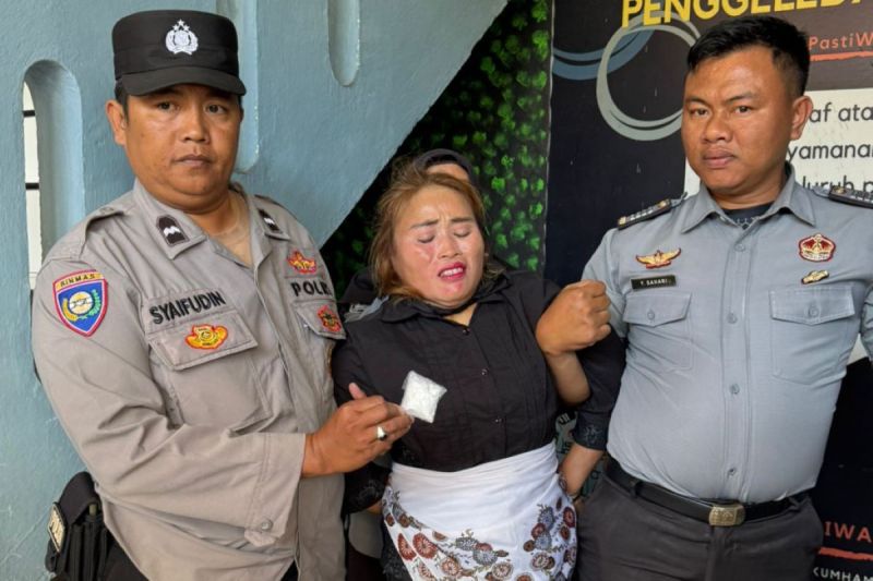 Jenguk Suami di Lapas, Istri Nekat Selundupkan Paket Nasi Bungkus Isi Sabu