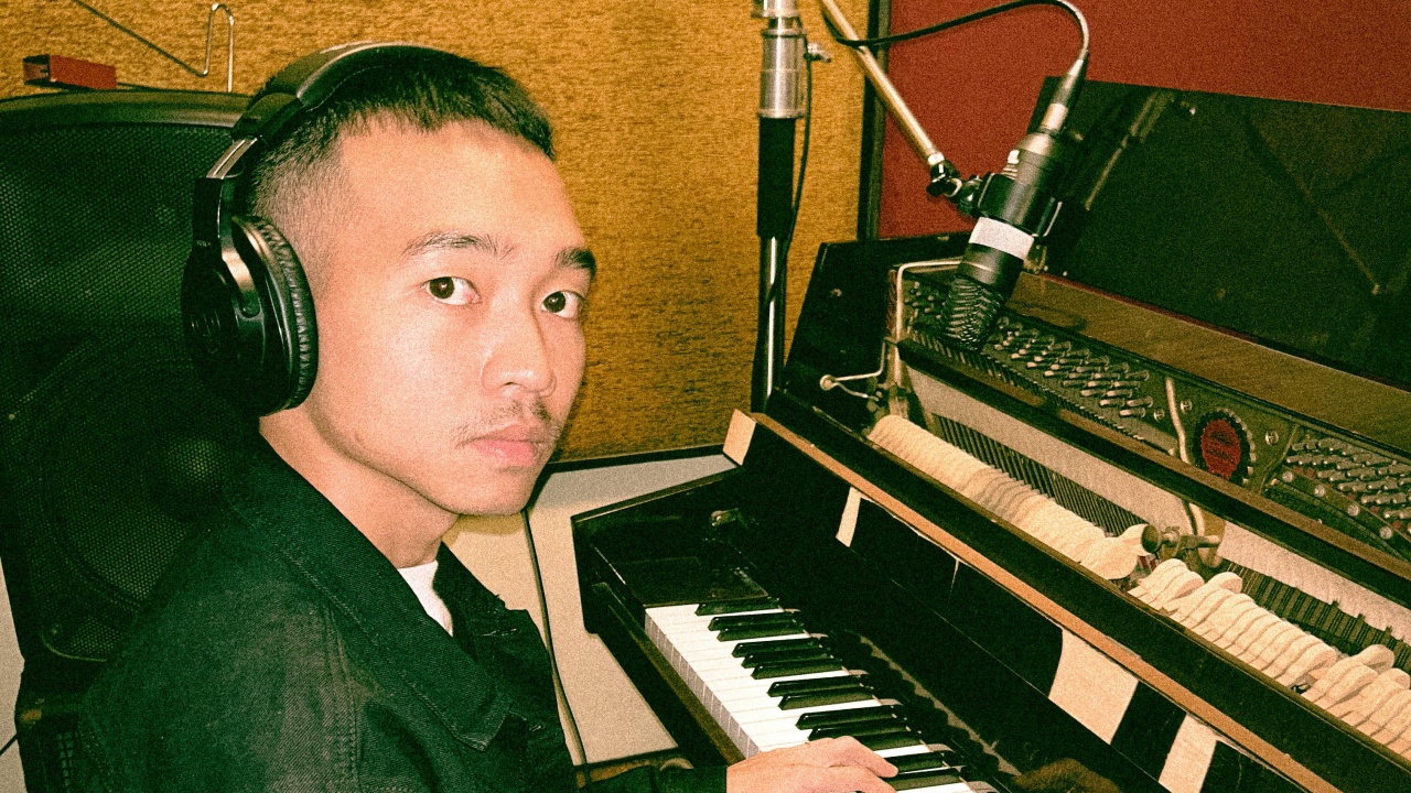 Azel Buka Perjalanan Menuju Album Lewat Single 'Perfect Charm'