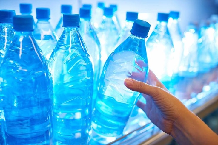 Kenali Manfaat Air Mineral Dibadingkan Air Putih Biasa