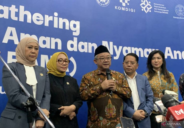 Pembatasan Penggunaan Gawai Saat Sekolah Hidari Anak Dari Konten Berbahaya