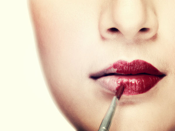 Lipstik warna mauve (Foto: Boldsky)