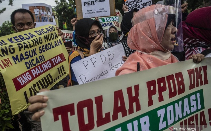 DPR: PPDB Penyakit Kronis yang Selalu Kambuh Setiap Tahun Ajaran Baru