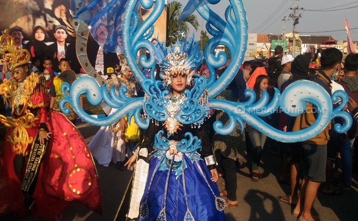Ribuan Warga Ponorogo Berebut Berkah dalam Prosesi Grebeg Suro