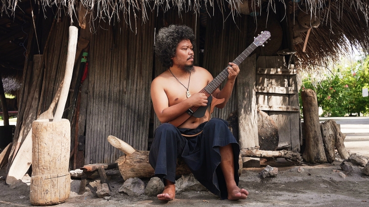 Kolaborasi Apik Pusakata dan Fadhli Padi di Single 'Larung'