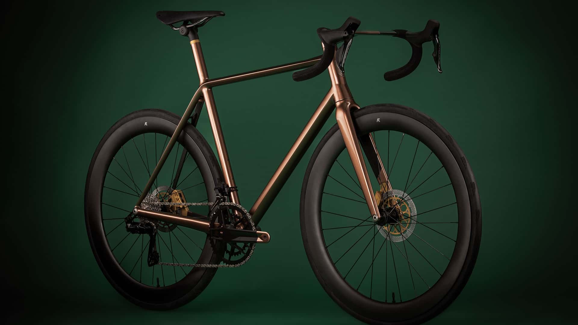 Aston Martin Luncurkan Road Bike dengan Material Istimewa
