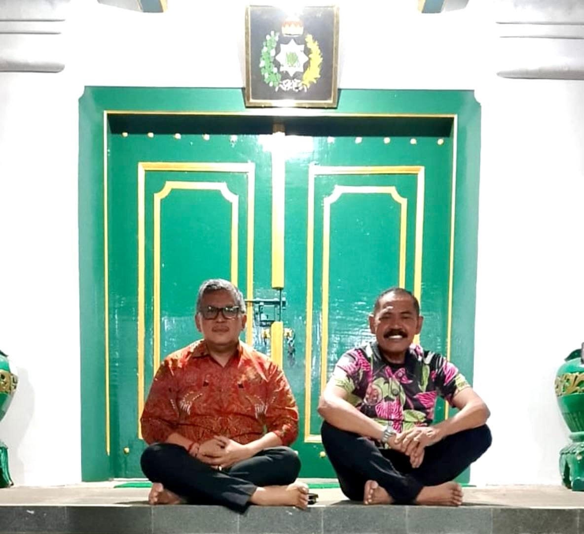 Sekjen PDIP Ziarah Makam Pangeran Sambernyawa Adukan Jokowi Tak Lagi Njawani