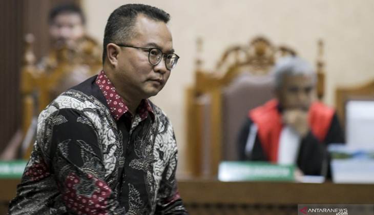 Komisaris Utama PT Perkebunan Nusantara (PTPN) III Arif Satria memberikan keterangan dalam sidang lanjutan mantan Direktur Utama PTPN III Dolly Parlagutan Pulungan dan Direktur Pemasaran PTPN III I Kadek Kertha Laksana, di Pengadilan Tipikor, Jakarta, Rabu (12/2/2020). .ANTARA FOTO/Galih Pradipta/ama