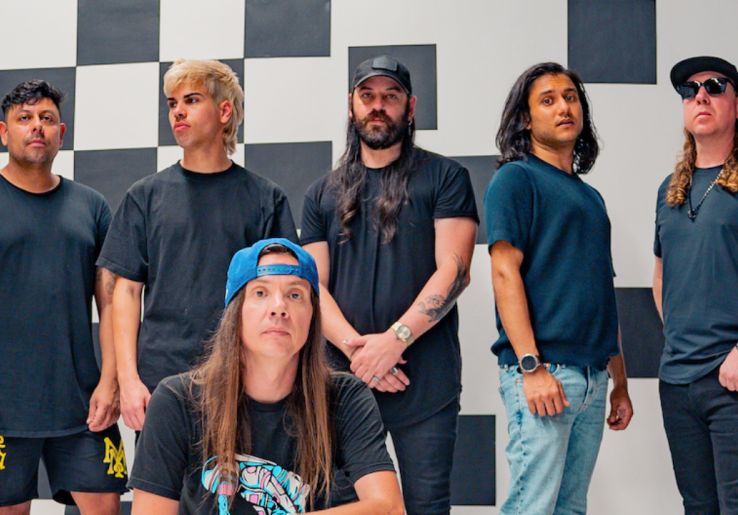 Lirik Lagu 'Slipping Through (No Kings)' dari The Red Jumpsuit Apparatus, Hadirkan Kritik Sosial
