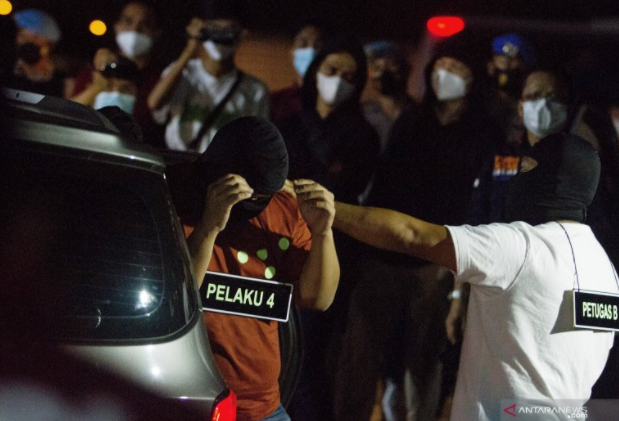 Terungkap! Alasan Empat Pengawal Rizieq Enggak Diborgol Usai Diciduk di Tol Japek