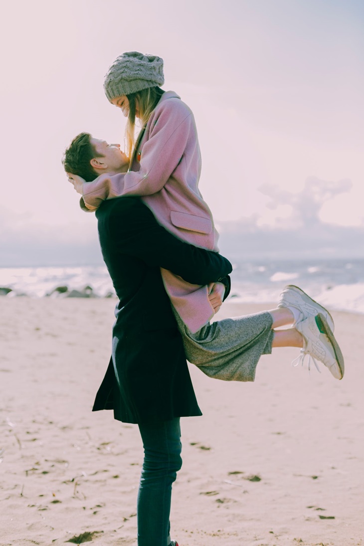 Bar menjadi tempat yang tepat untuk mencari gebetan.  (Foto Pexels/Daria Shevtsova)