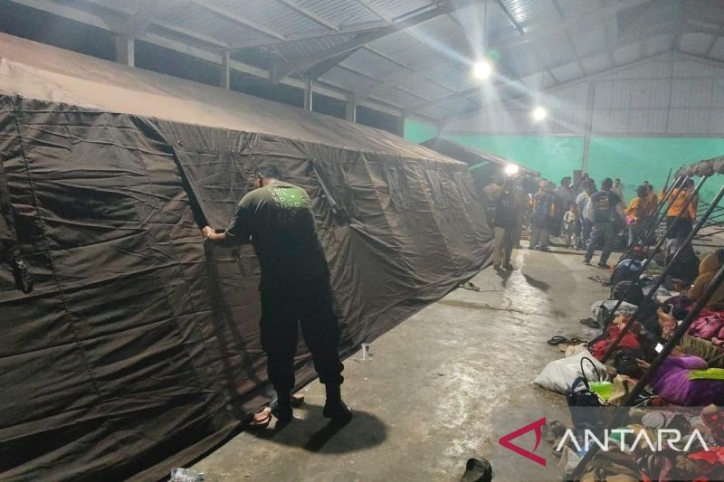 Zona Bahaya Letusan Gunung Sinabung Diperluas, Ratusan Warga dievakuasi