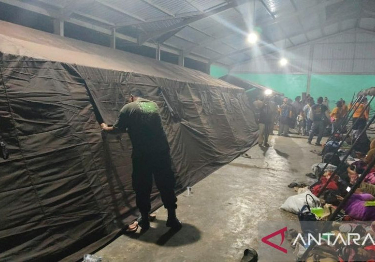 Zona Bahaya Letusan Gunung Sinabung Diperluas, Ratusan Warga dievakuasi