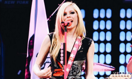 Tak Ingin Kecewakan Fans, Avril Lavigne Siapkan Kejutan di Album Barunya 