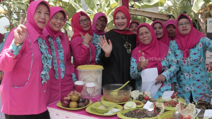 Istri Ridwan Kamil Dengar Keluhan Warga Ciamis