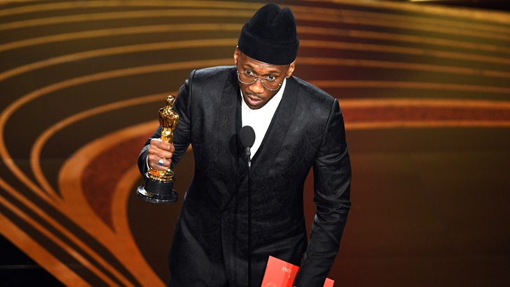 Keluar Sebagai Aktor Pendukung Terbaik Oscar 2019, Mahershala Ali Persembahkan Kemenangan untuk Neneknya