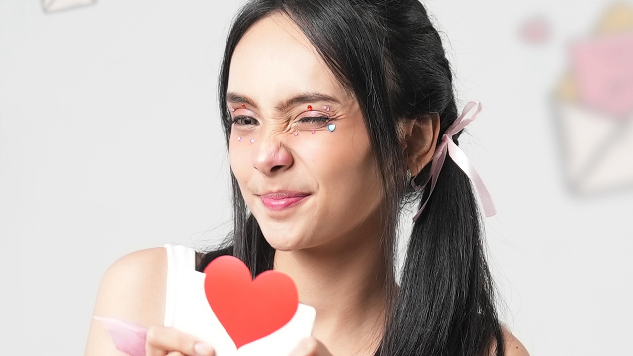 Rachel Patricia Bawakan Ulang Lagu 'Surat Cinta', Dibalut dengan Aransemen Modern
