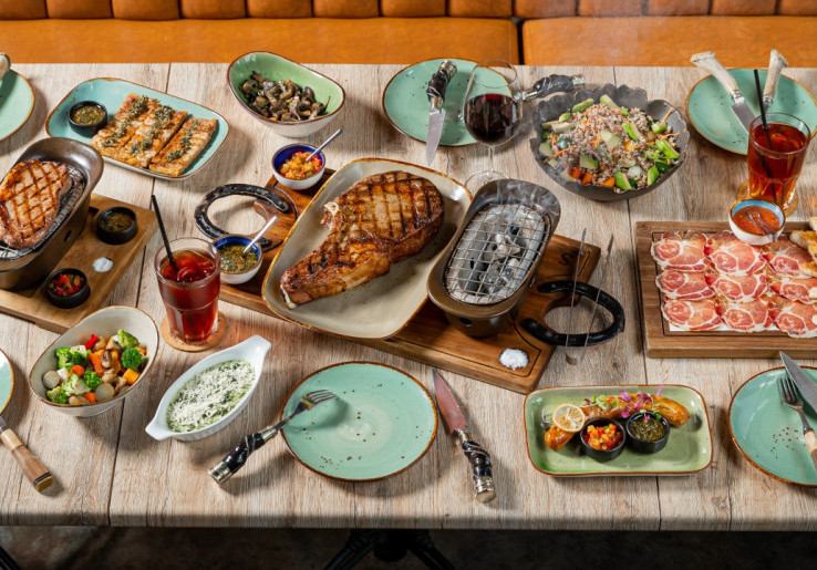 Merayakan Malam Tahun Baru ala Argentina, Menikmati Torta Galesa hingga Asado