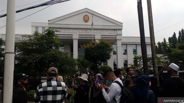 Marah Rizieq Shihab Disidang Online, Pengacara Bandingkan dengan Amerika
