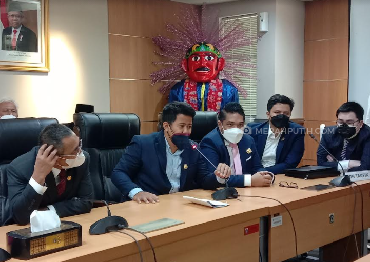 Cuma PSI-PDIP di Interpelasi Formula E, Tujuh Fraksi Kenyang Ditraktir Makan Anies?