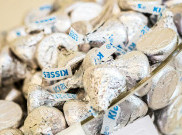 Pendemo Anti-Yoon Suk-yeol Bikin Cokelat Hershey’s Kisses Laris Manis di Korea Selatan, Cuma karena Bentuknya