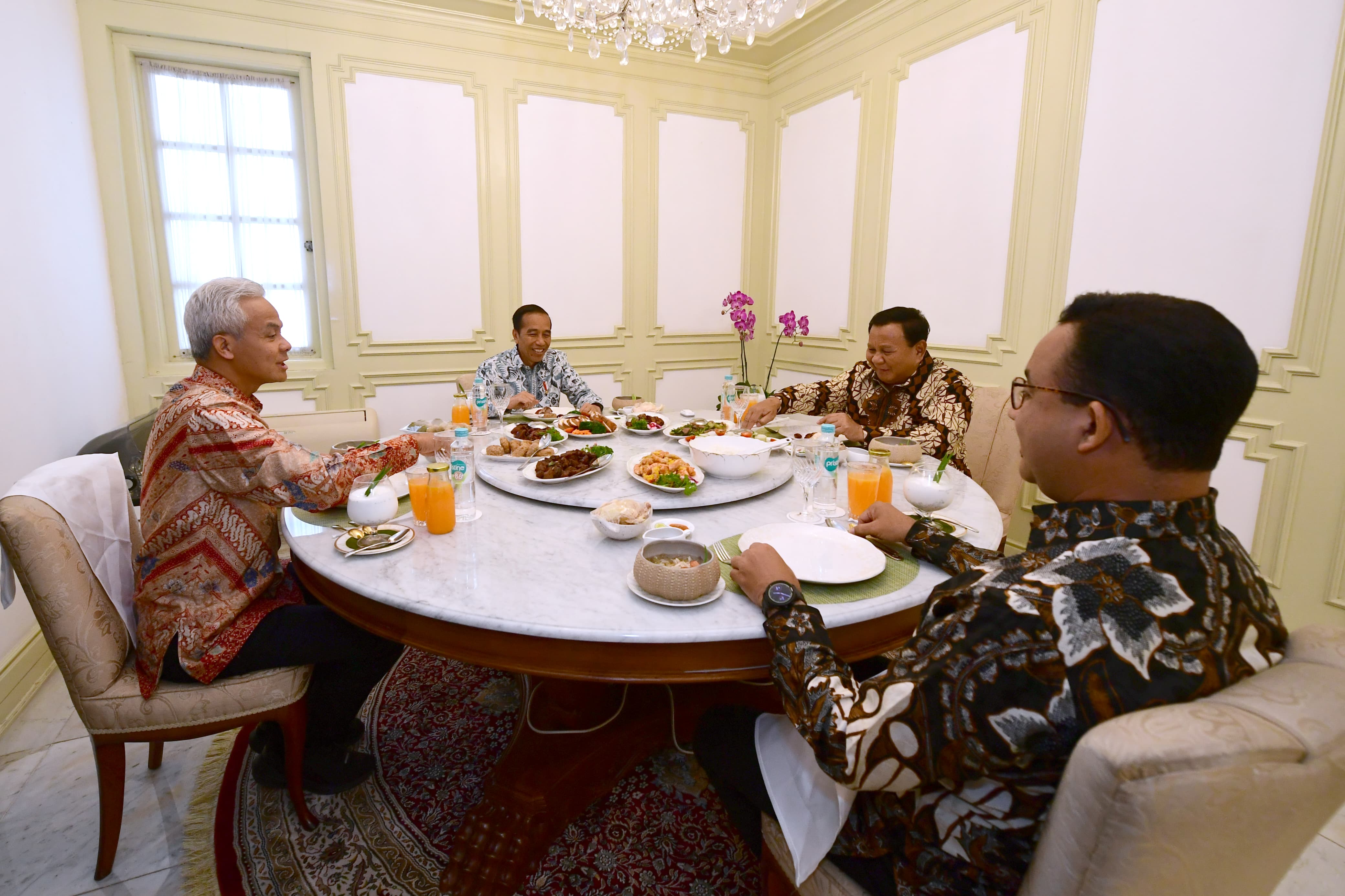 Makna di Balik Pertemuan Jokowi dengan 3 Bacapres