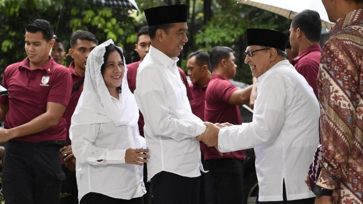 Jokowi tiba di Ponpes Bayt Alquran, Pondok Cabe, Tangerang Selatan, Banten, Jumat (25/1/2019) pukul 08.40 WIB. (Foto: Dok. ANTARA Foto/Puspa Perwitasari)